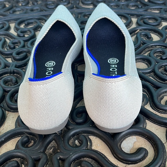 ⭐️ Rothy’s Gray Pointed Toe Flats - Picture 6 of 14